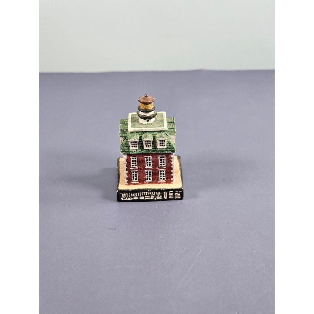 Vintage New London Ledge Lighthouse Thimble Miniature Collectible